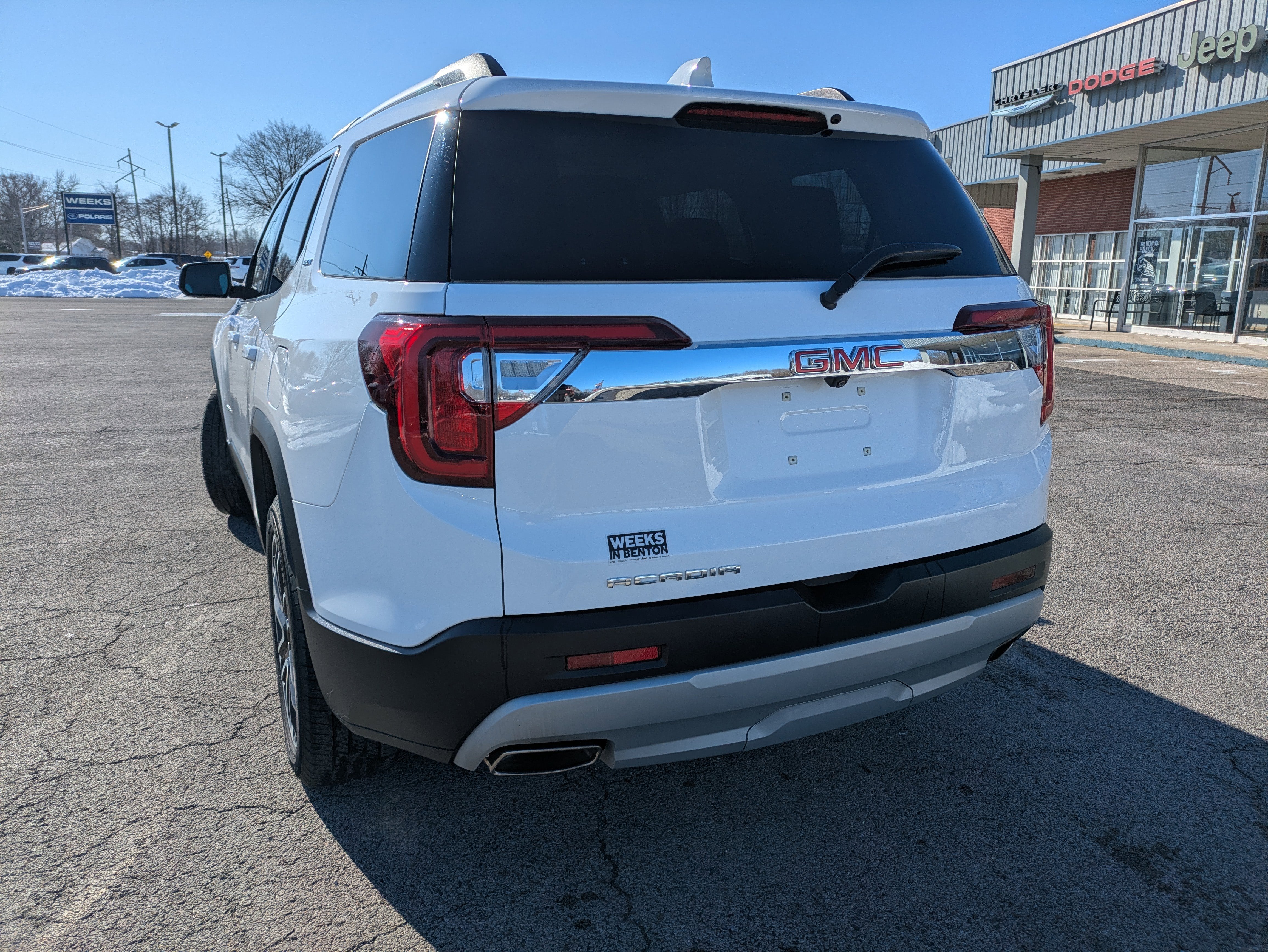 2023 GMC Acadia SLT