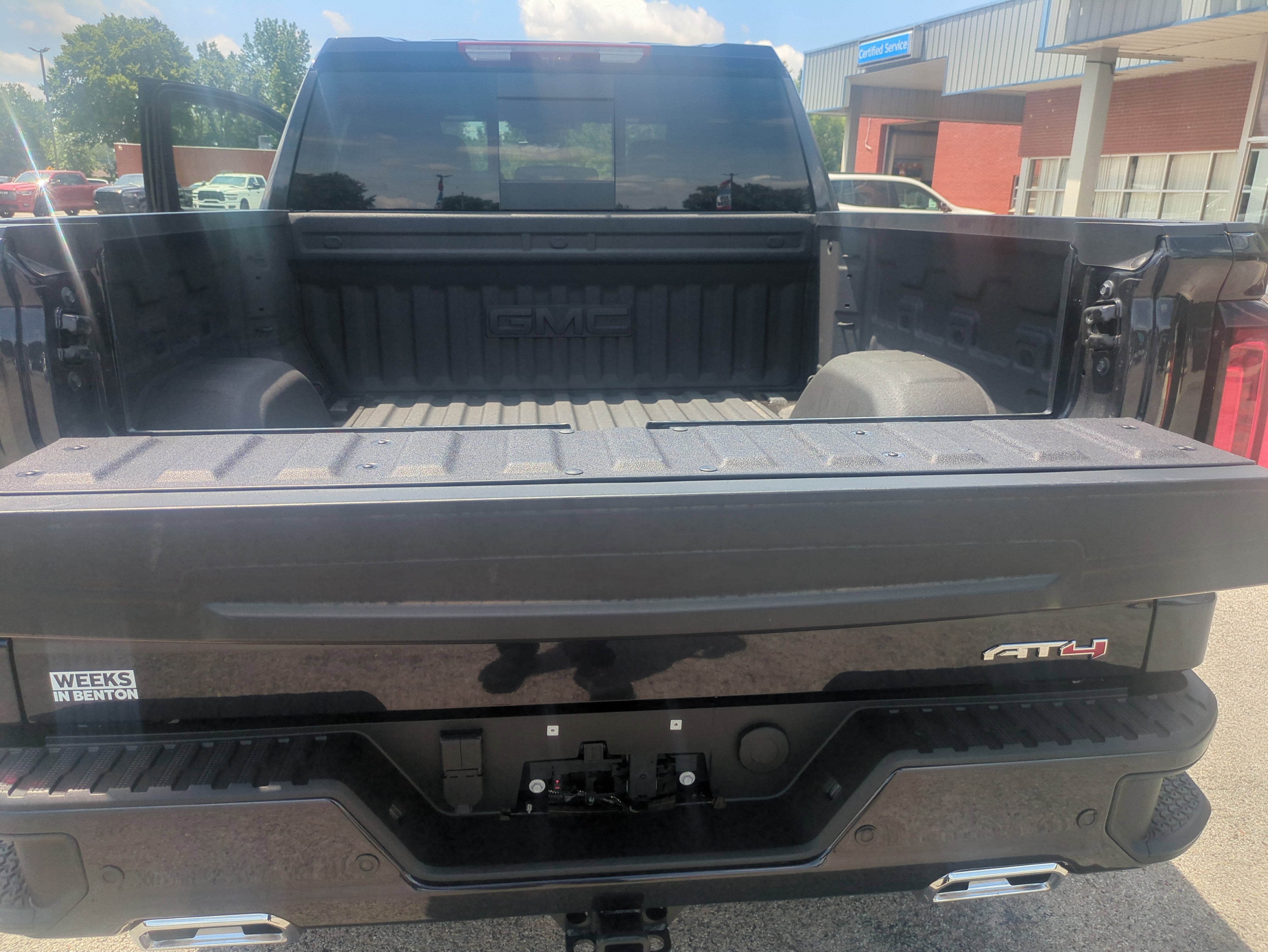 2025 GMC Sierra 1500 AT4