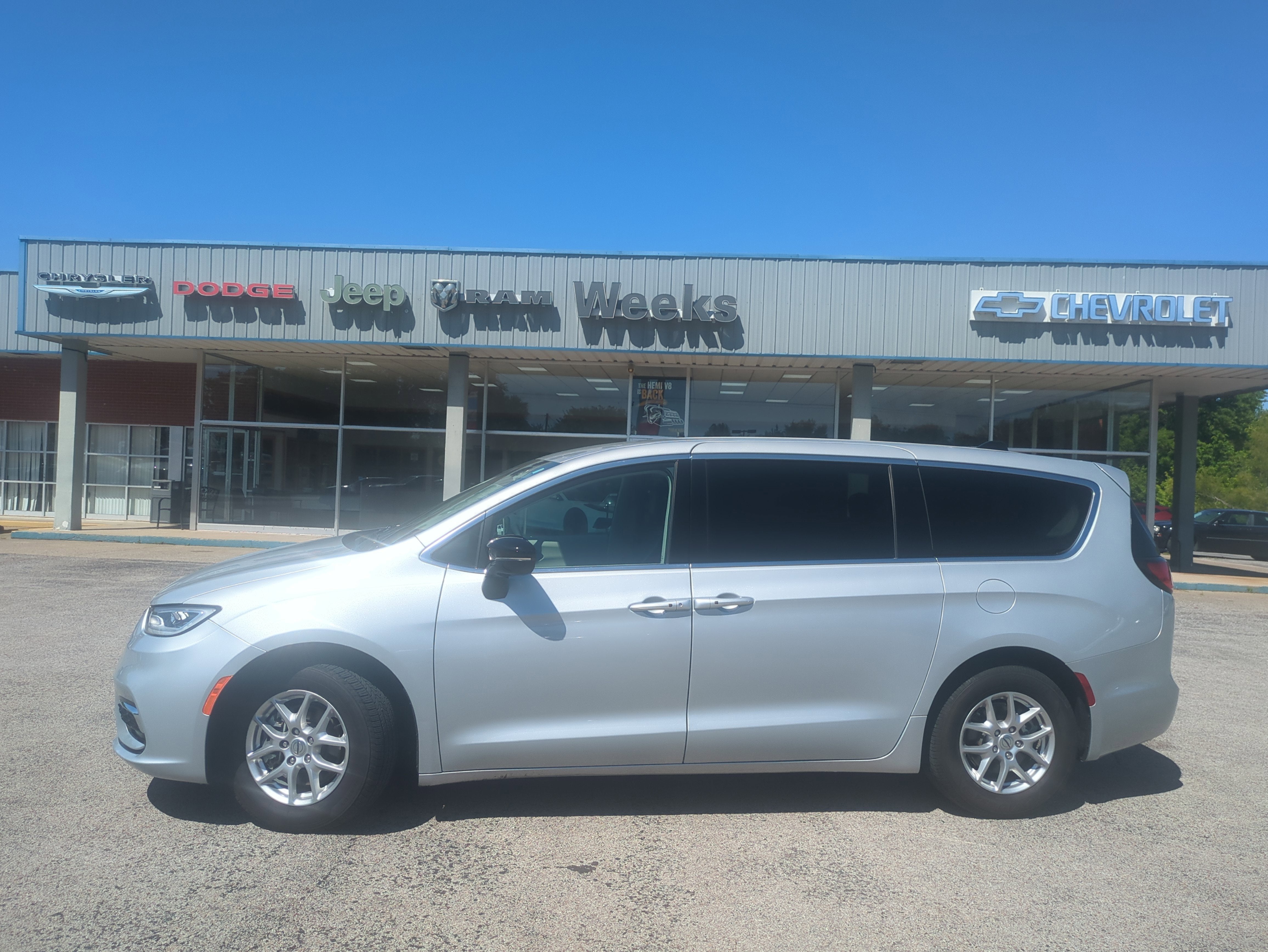 2024 Chrysler Pacifica Touring L