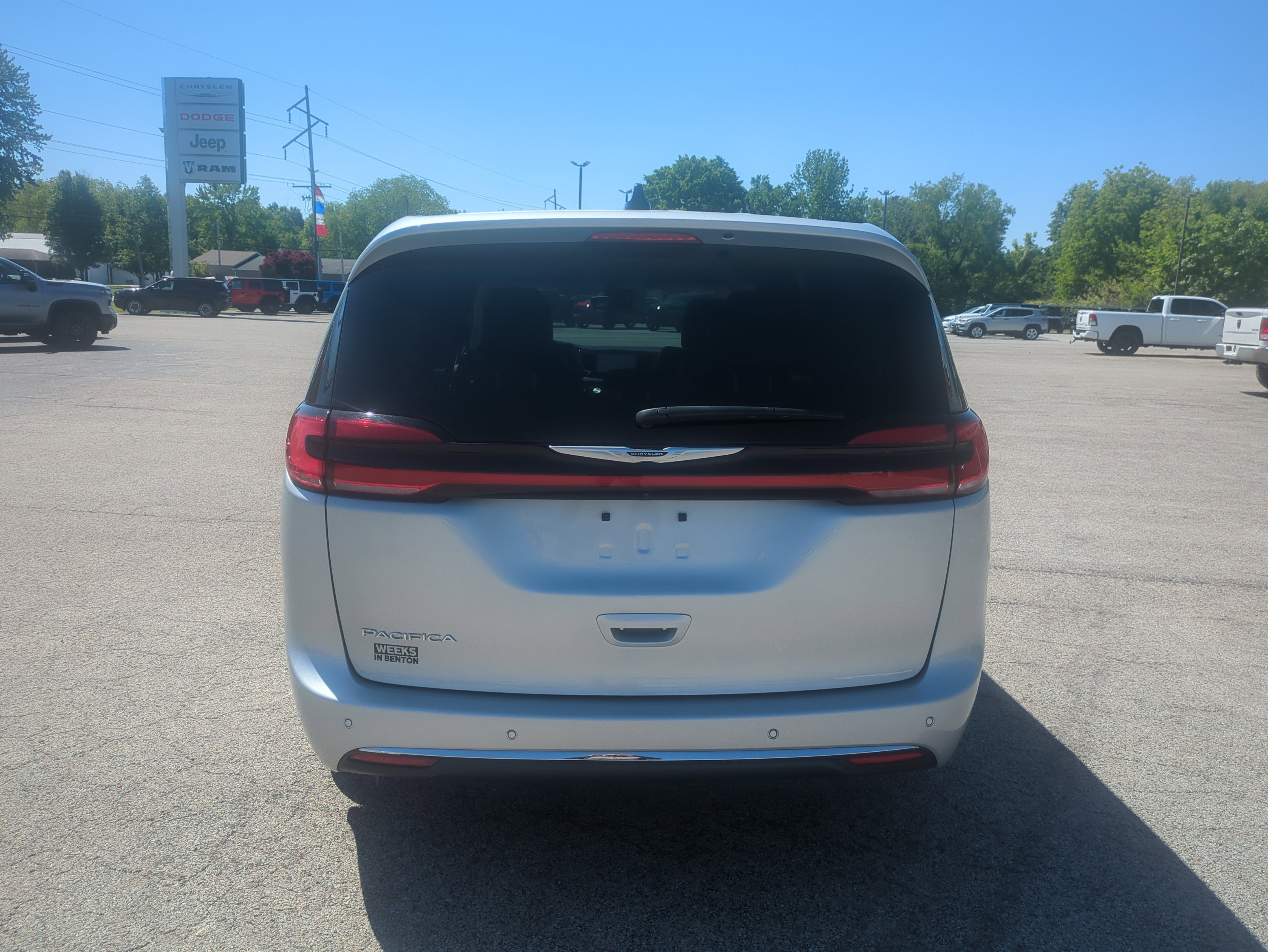 2024 Chrysler Pacifica Touring L