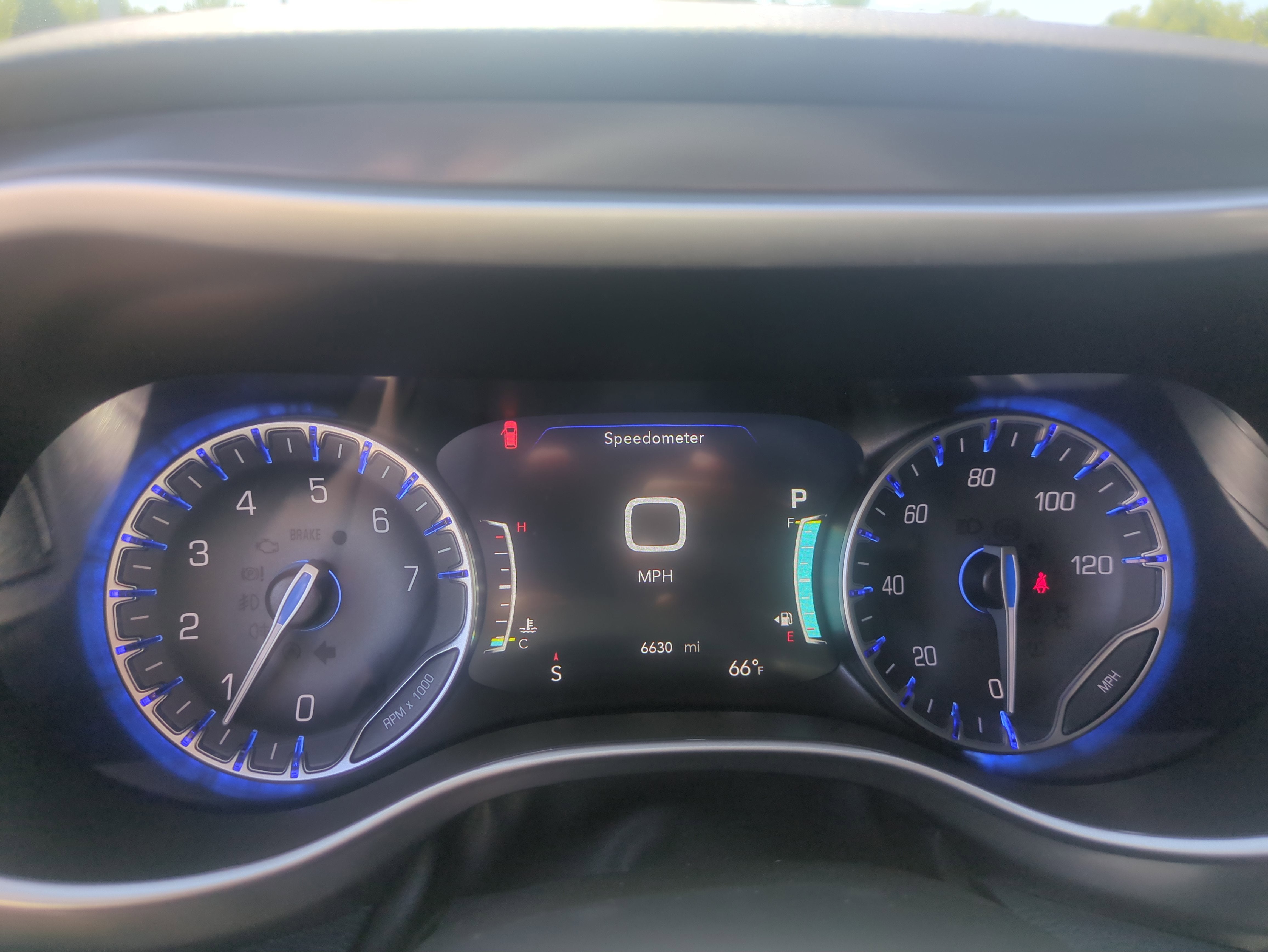 2026 Chrysler Voyager LX
