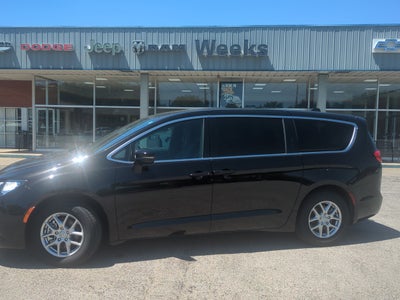 2026 Chrysler Voyager LX