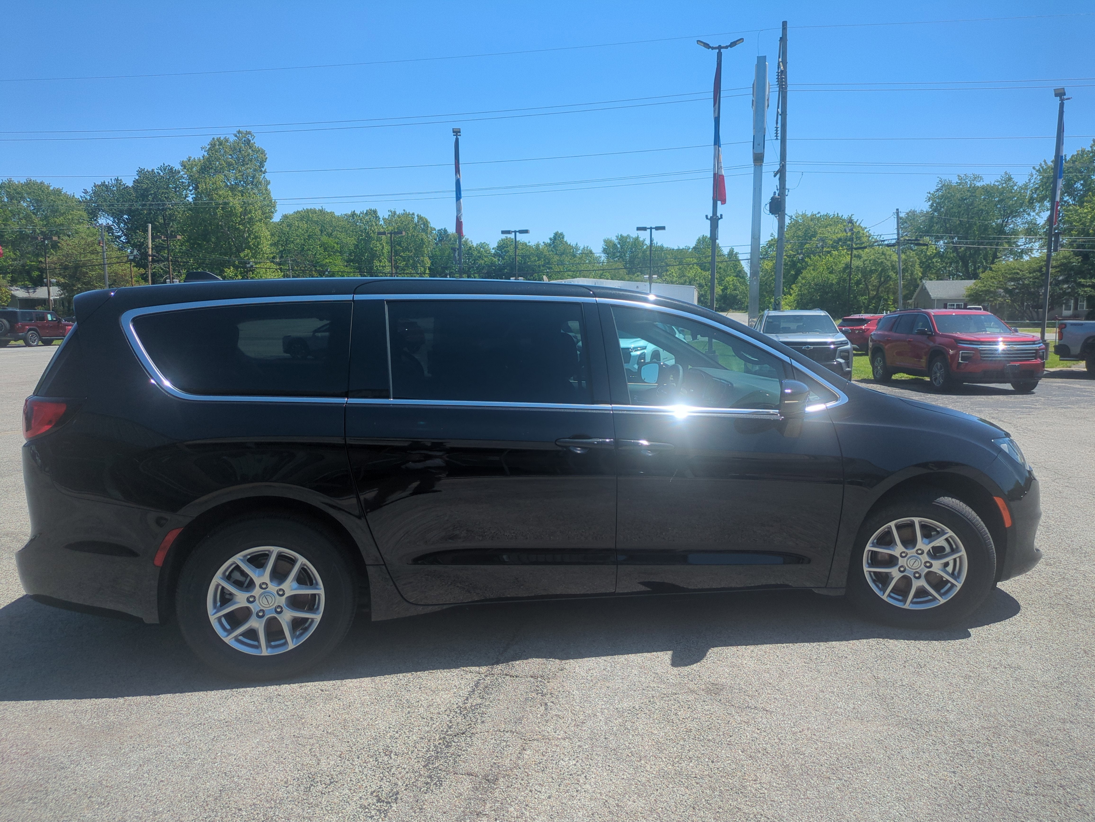 2026 Chrysler Voyager LX