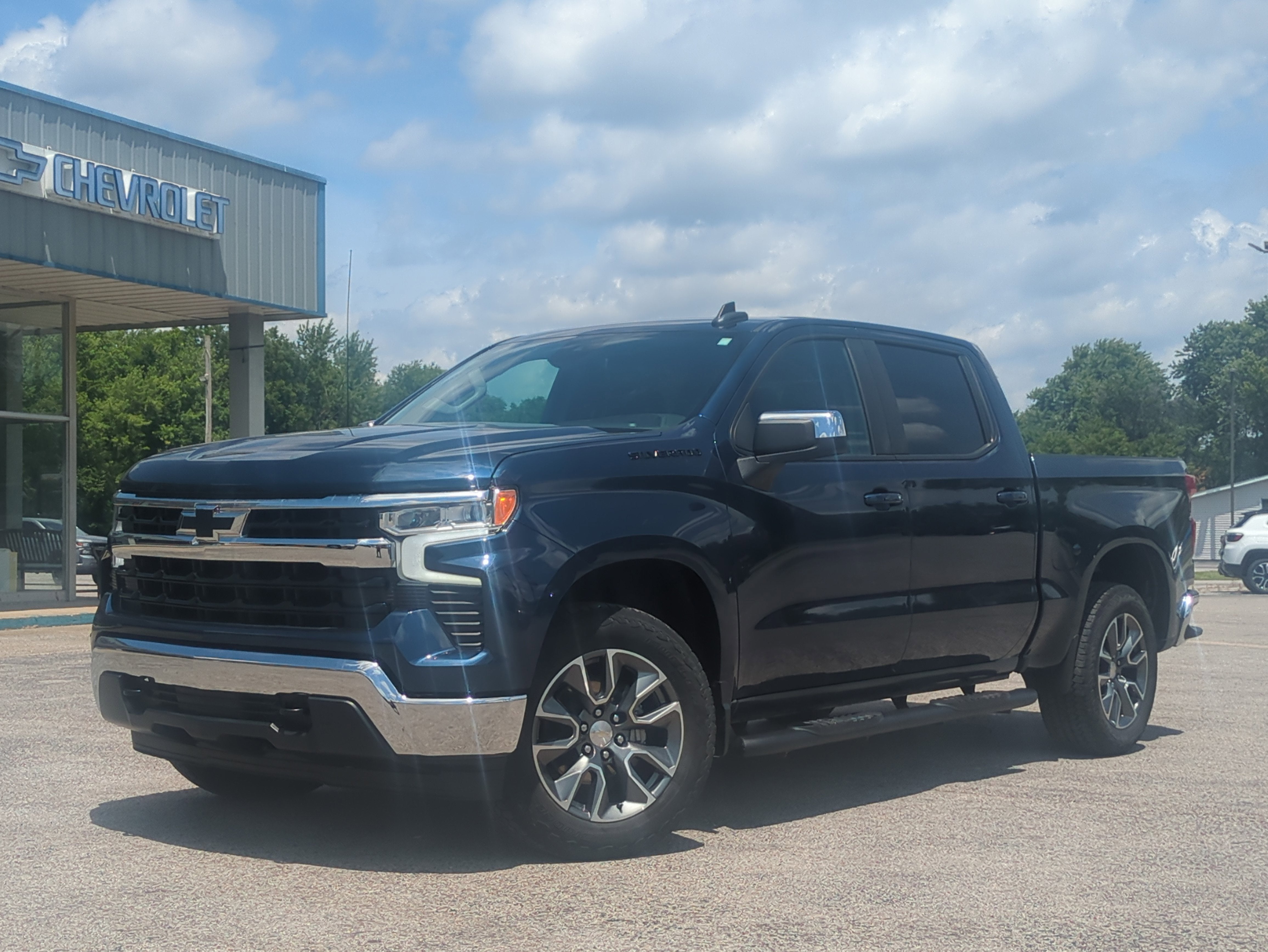 2023 Chevrolet Silverado 1500 LT (2FL)