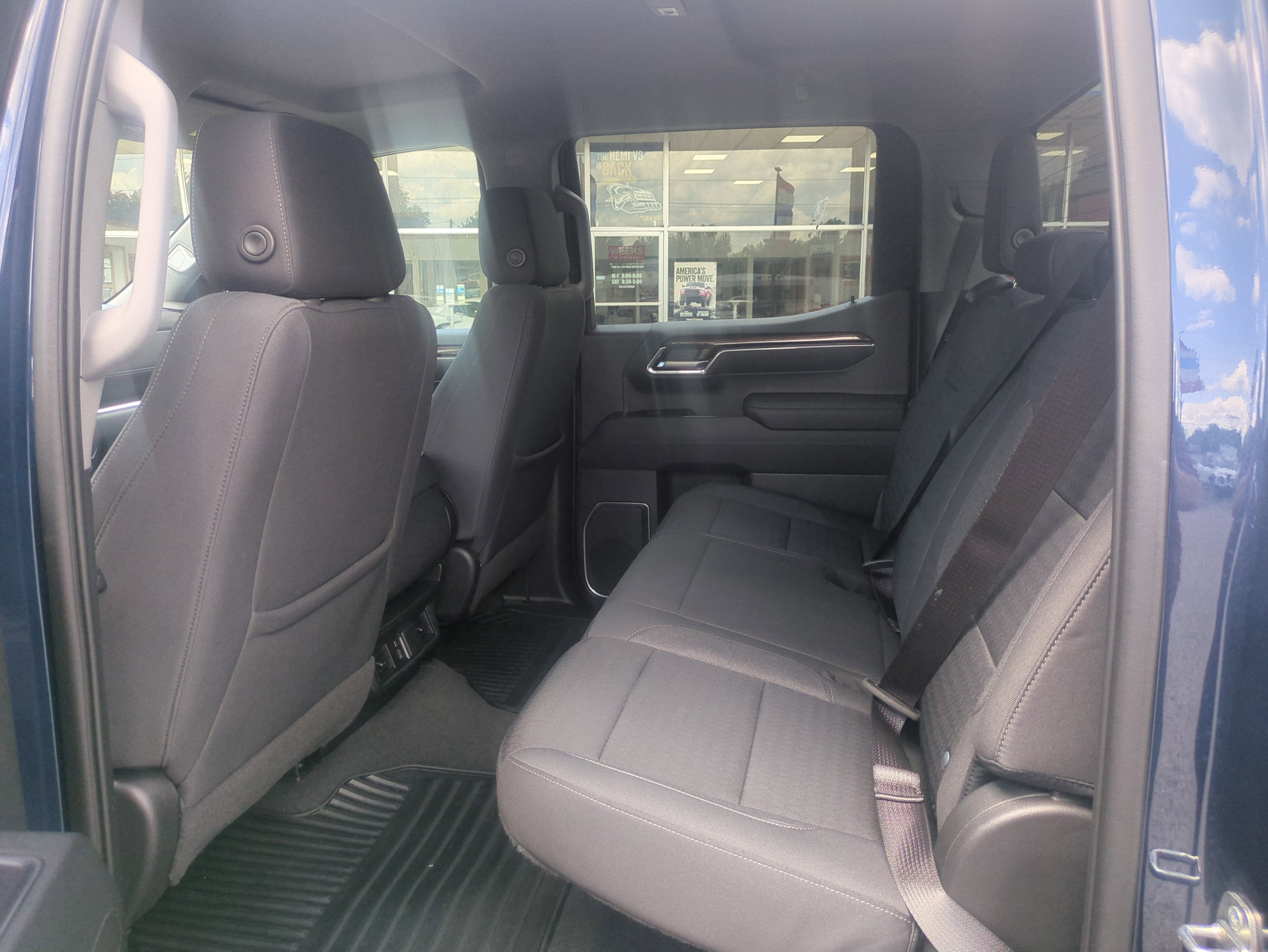 2023 Chevrolet Silverado 1500 LT (2FL)