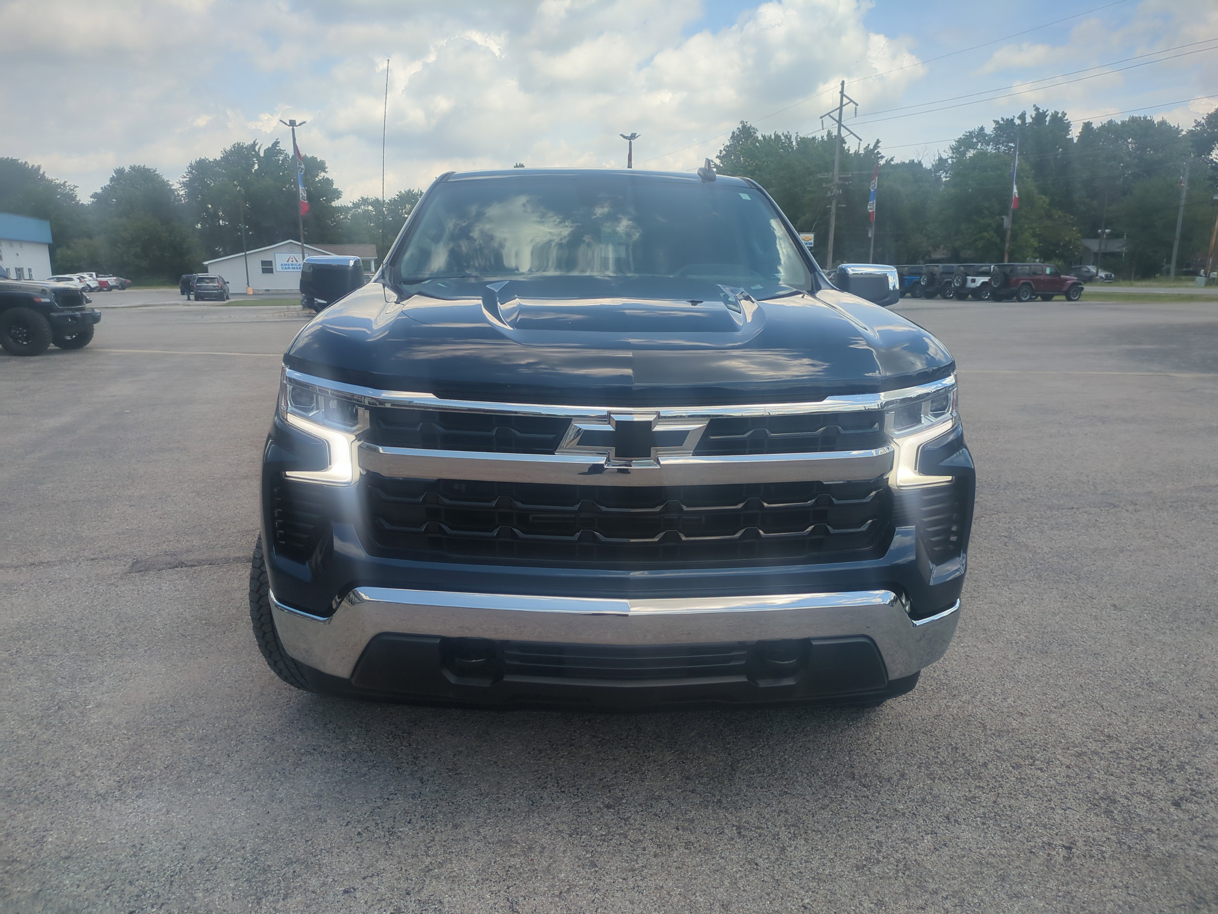 2023 Chevrolet Silverado 1500 LT (2FL)