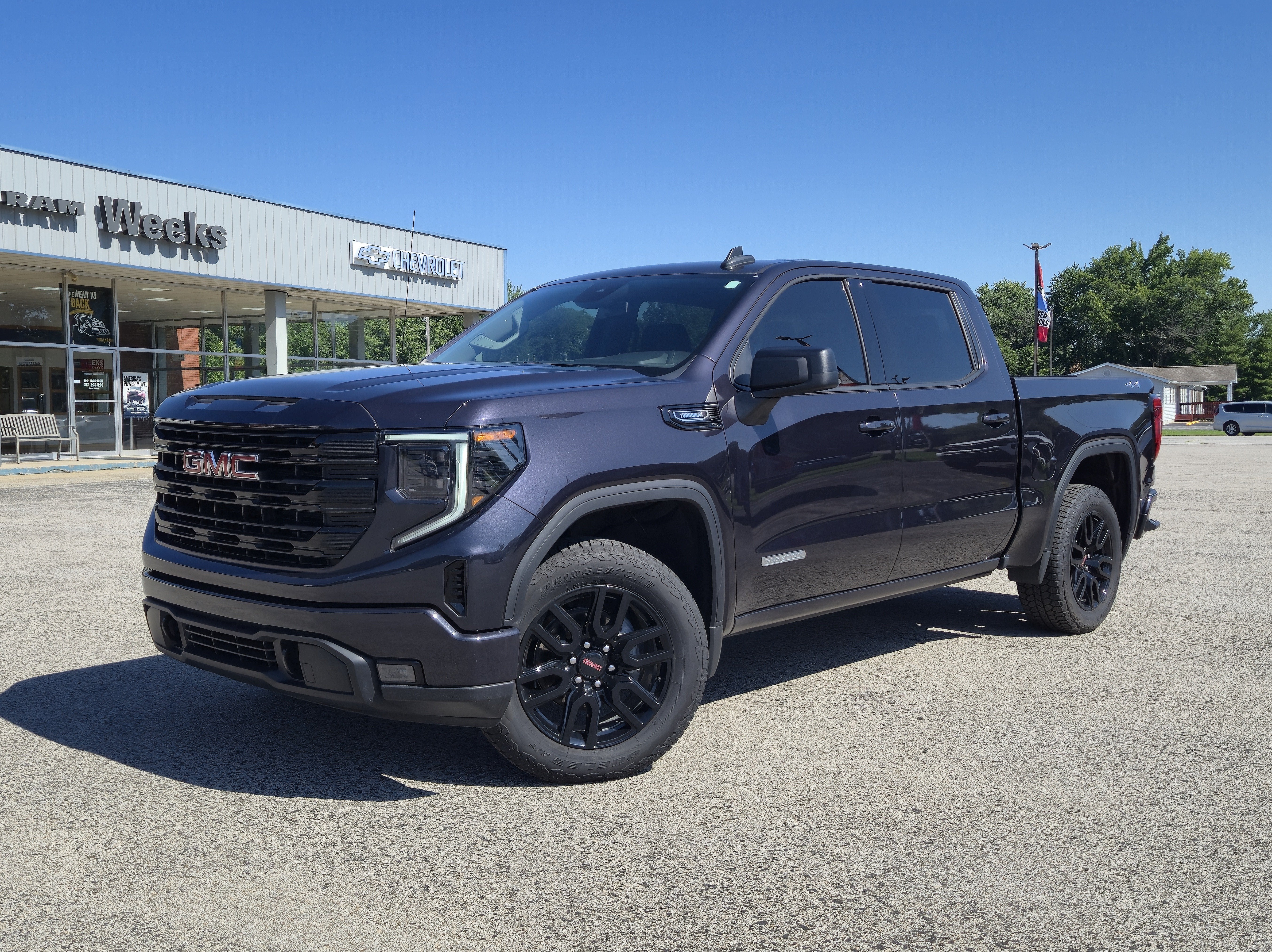 2025 GMC Sierra 1500 Elevation