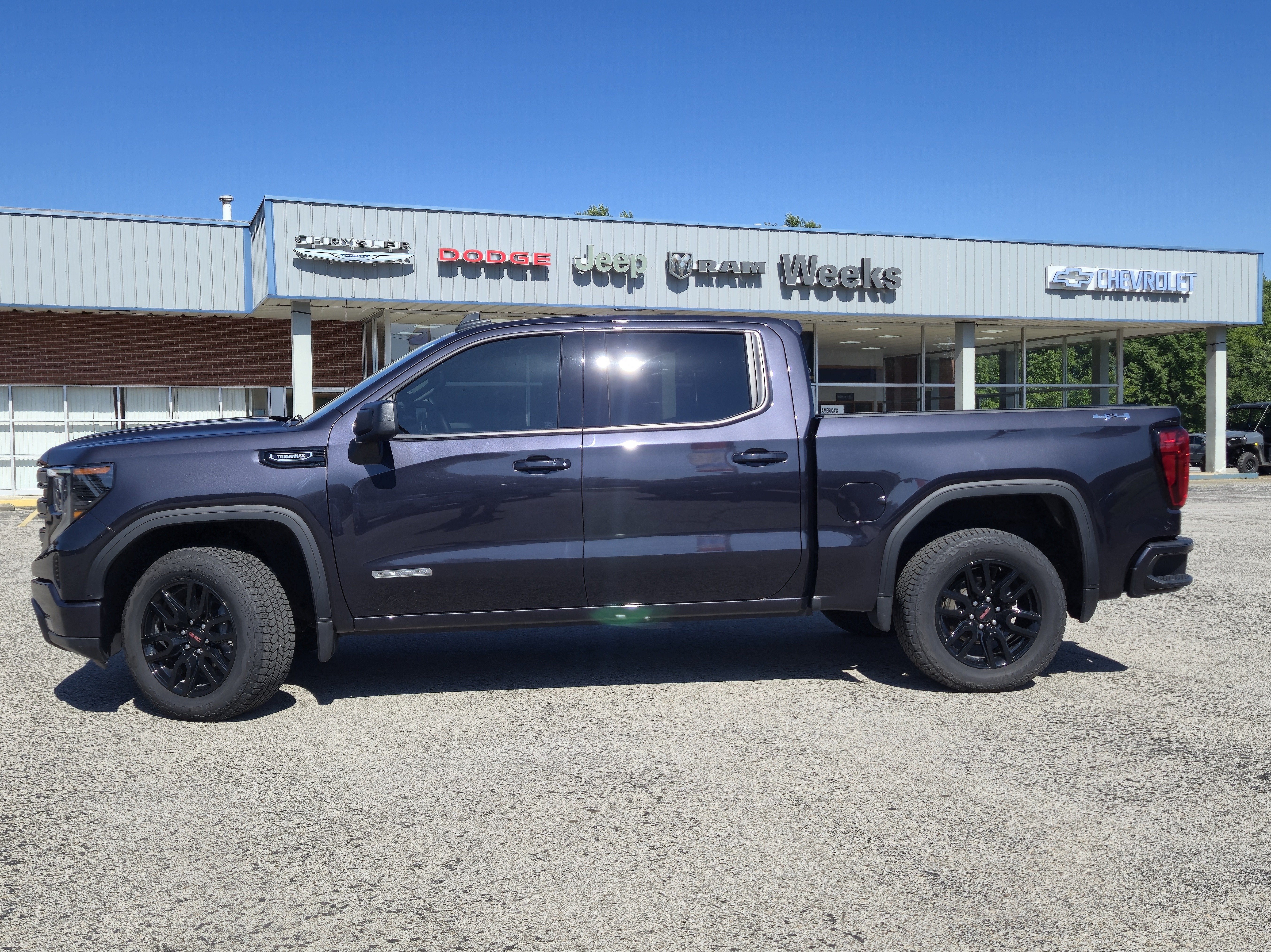 2025 GMC Sierra 1500 Elevation