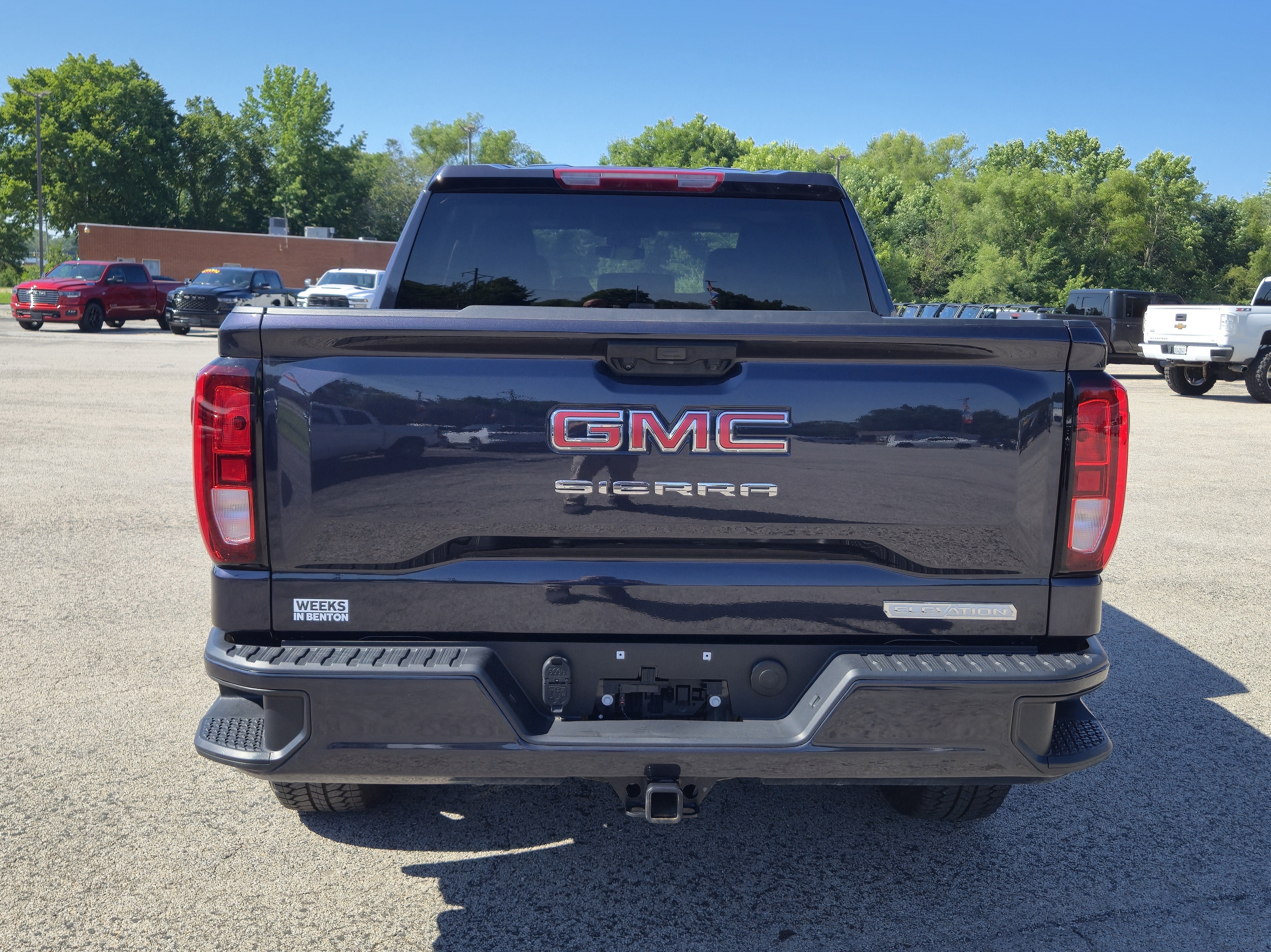 2025 GMC Sierra 1500 Elevation