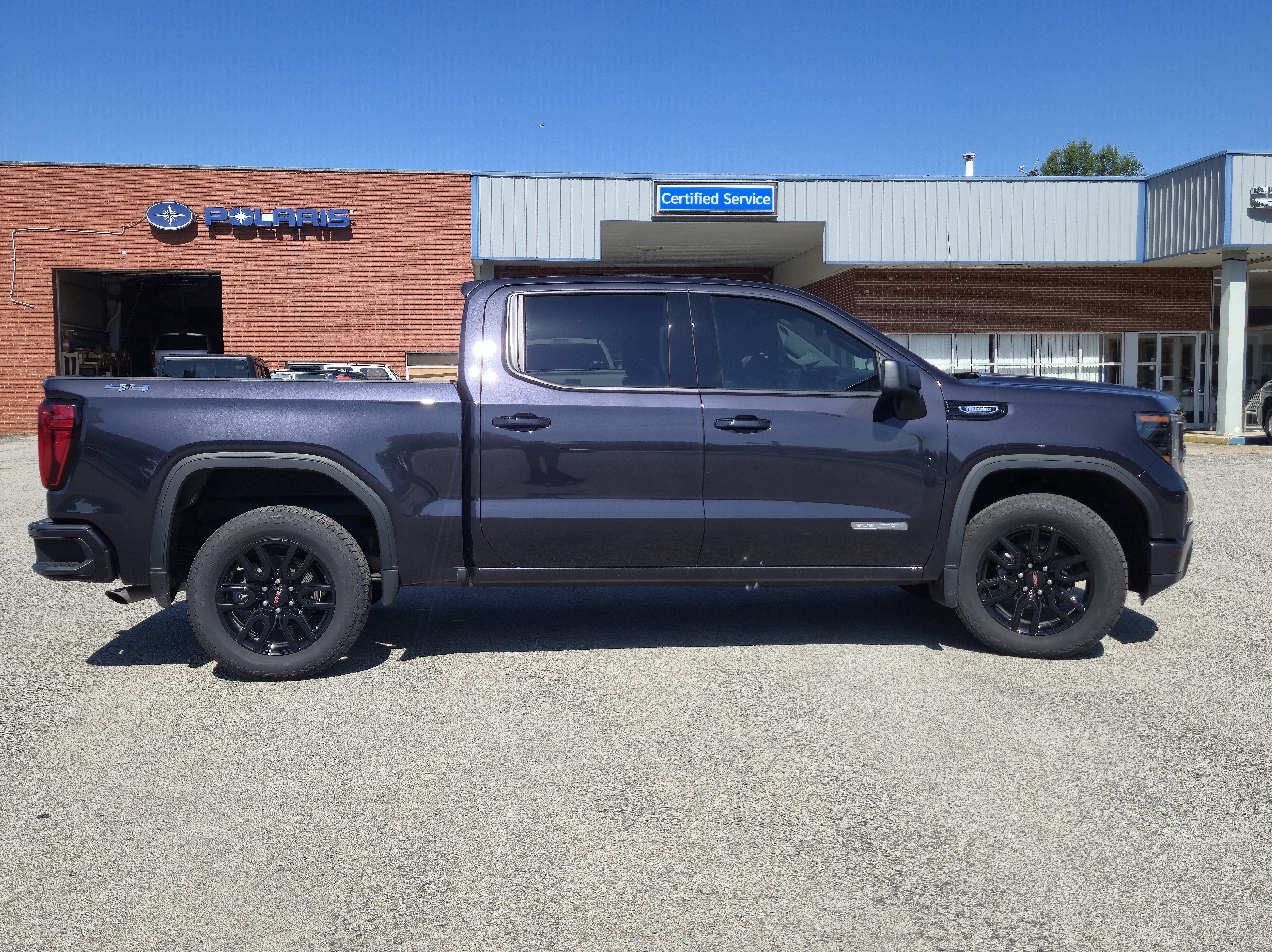 2025 GMC Sierra 1500 Elevation