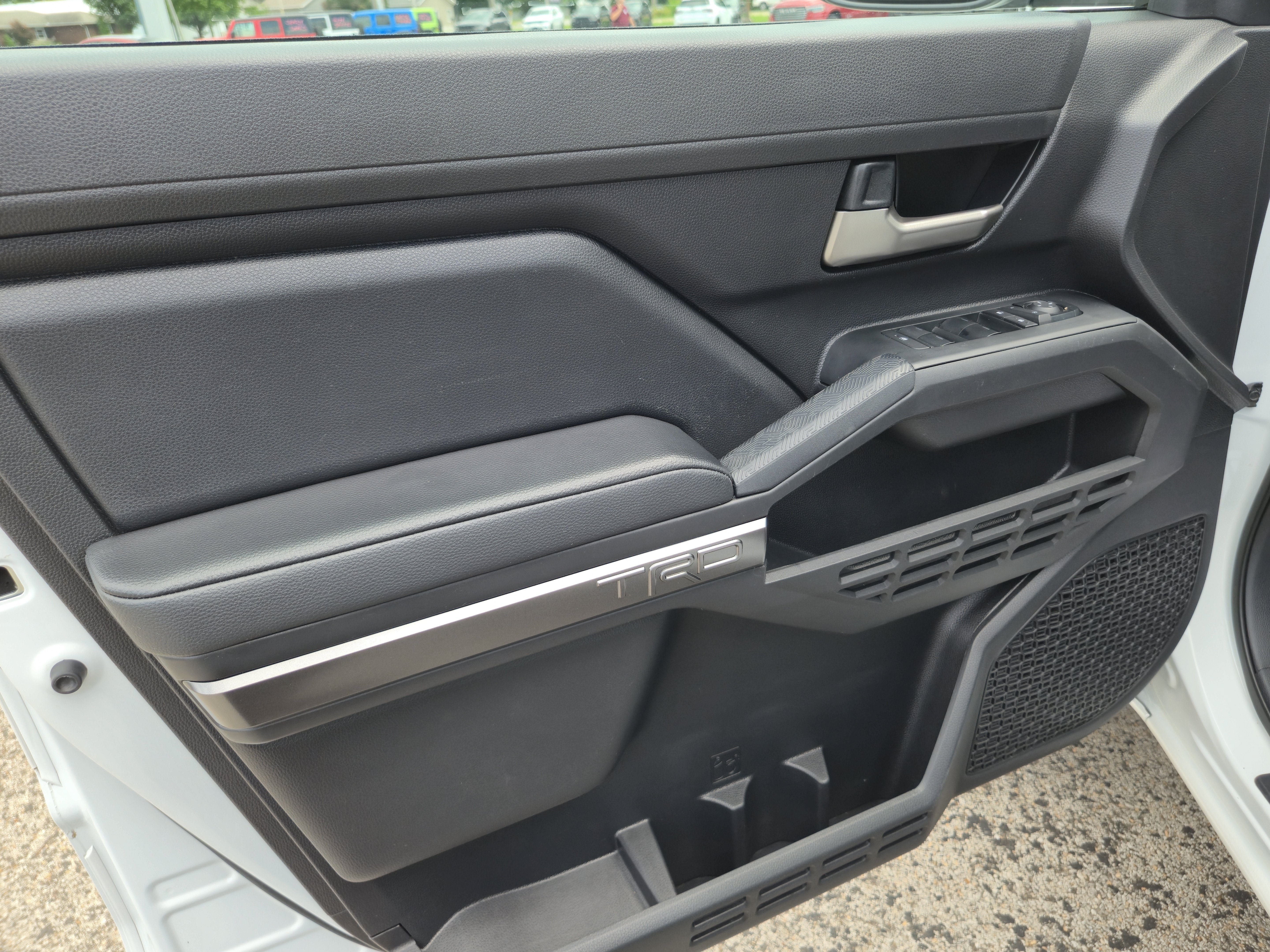 2025 Toyota Tacoma 4WD SR