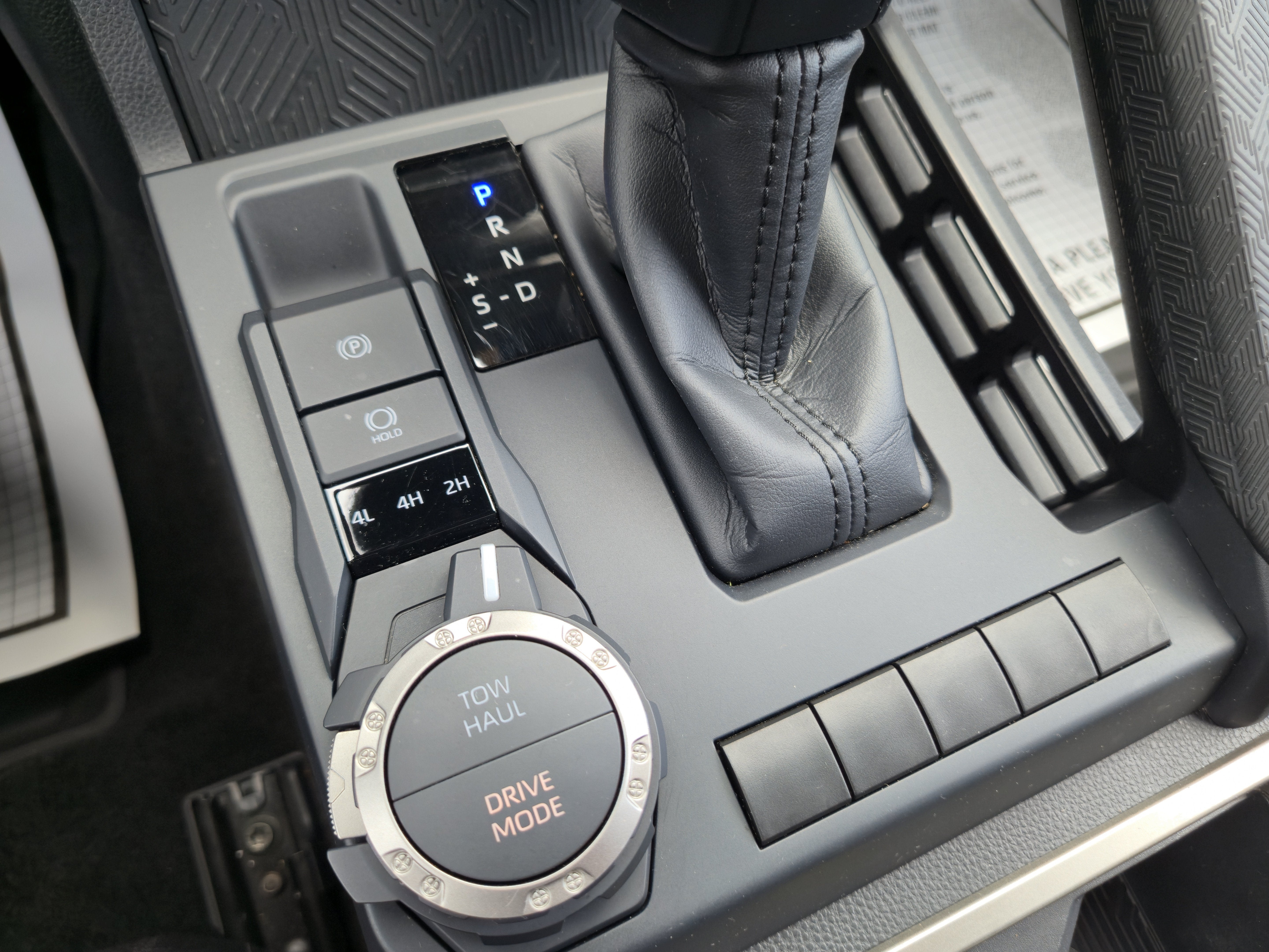 2025 Toyota Tacoma 4WD SR