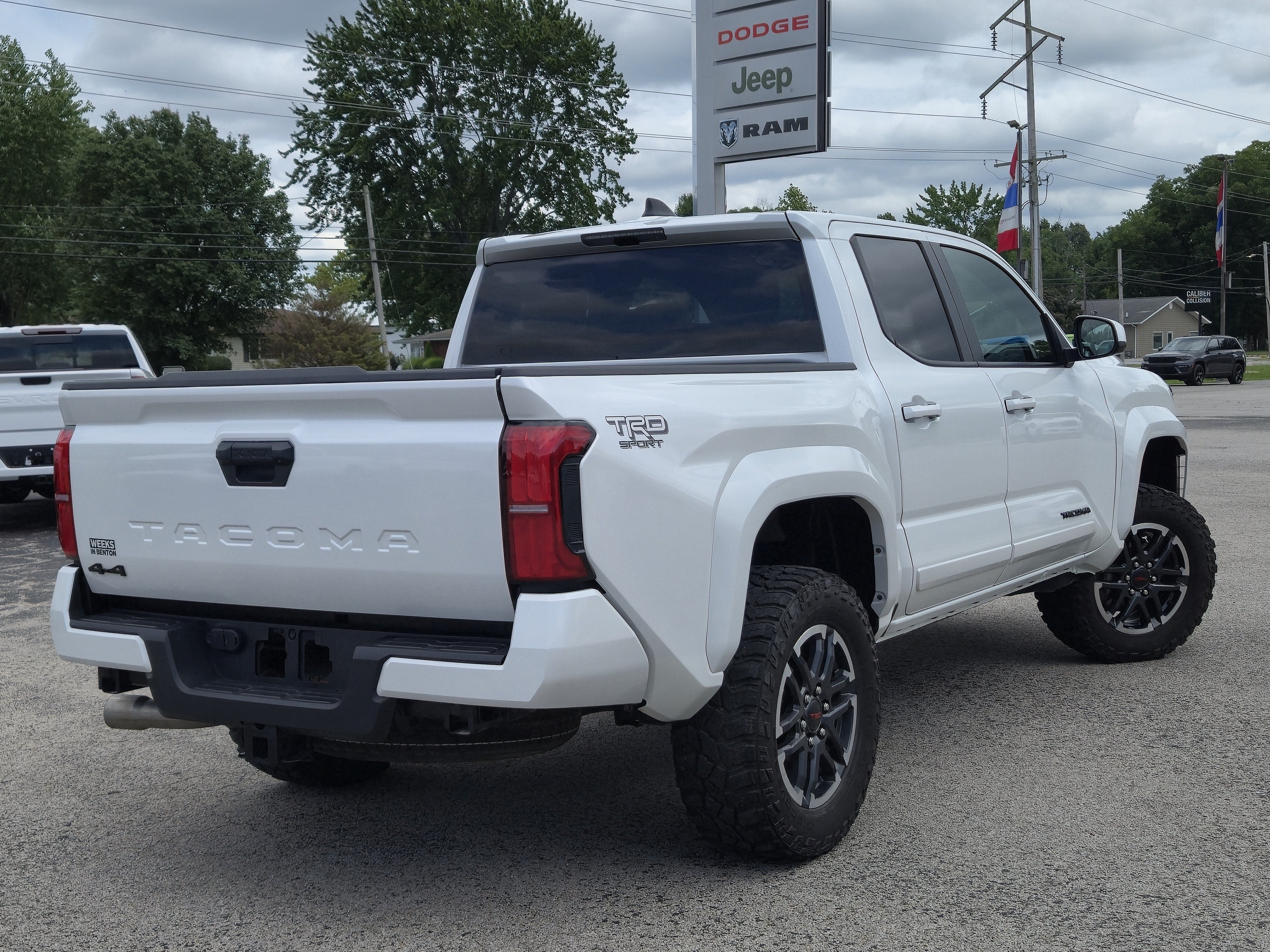 2025 Toyota Tacoma 4WD SR