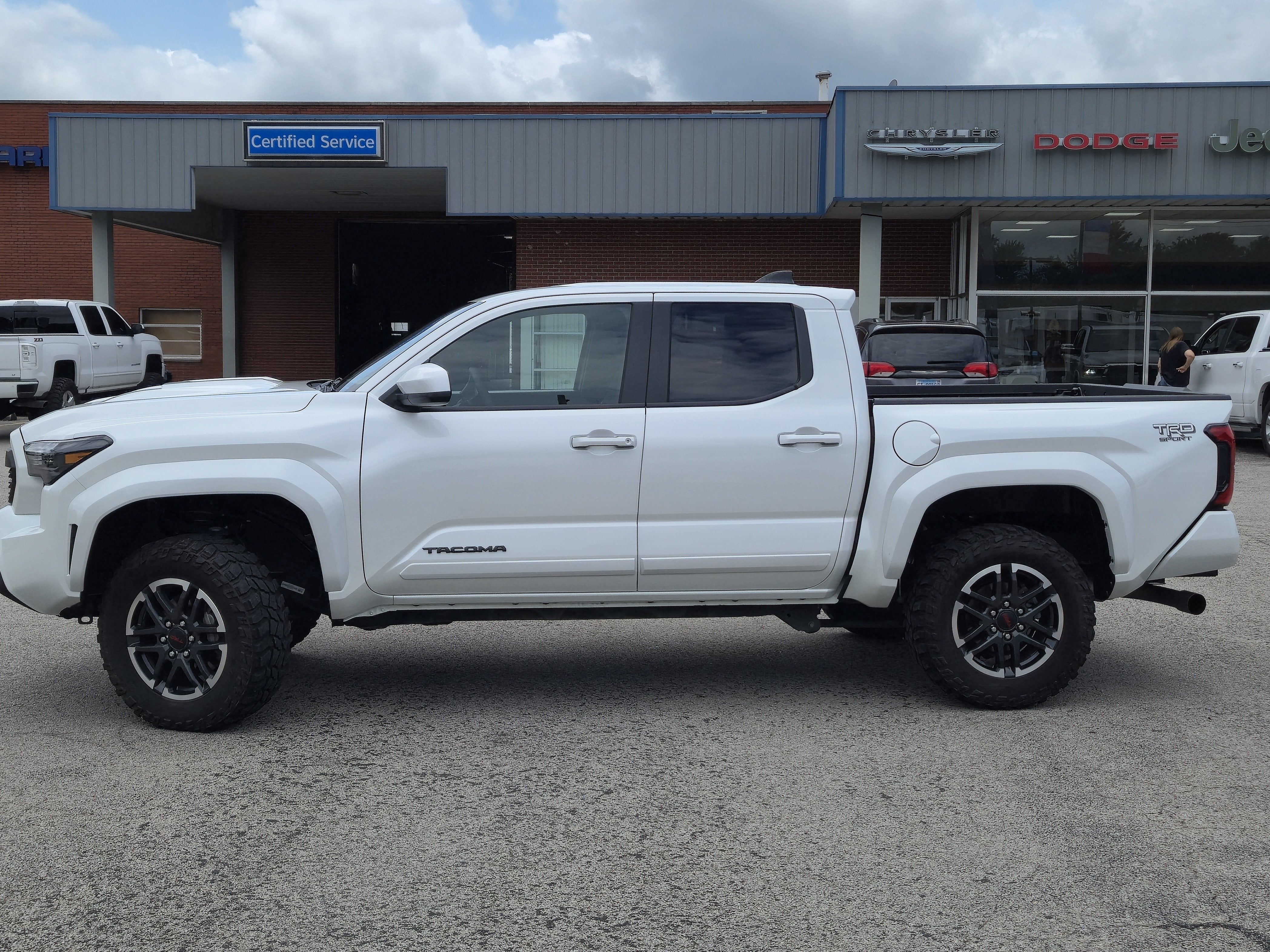 2025 Toyota Tacoma 4WD SR