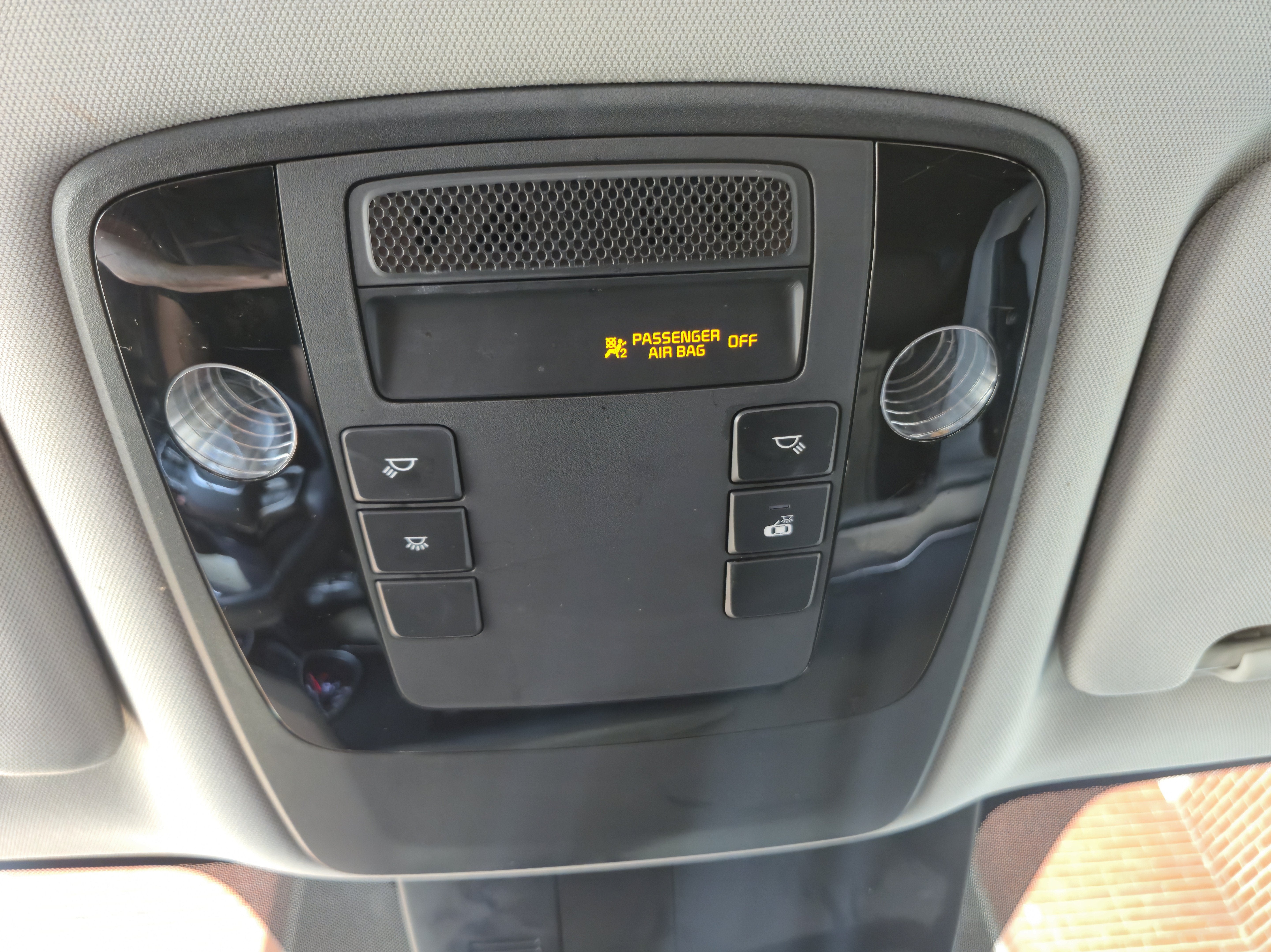 2023 Kia Carnival LX