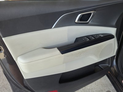 2023 Kia Carnival LX