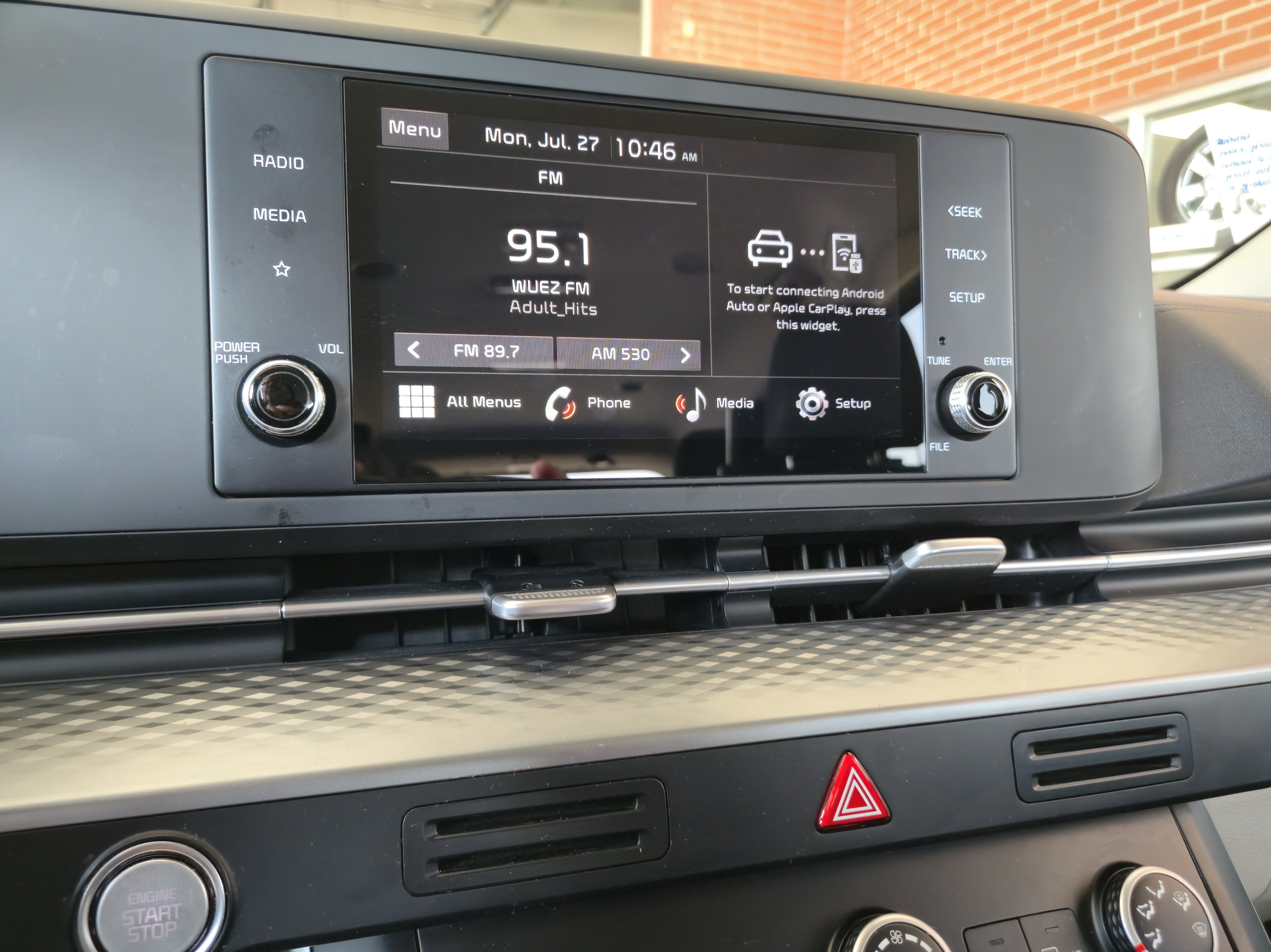 2023 Kia Carnival LX
