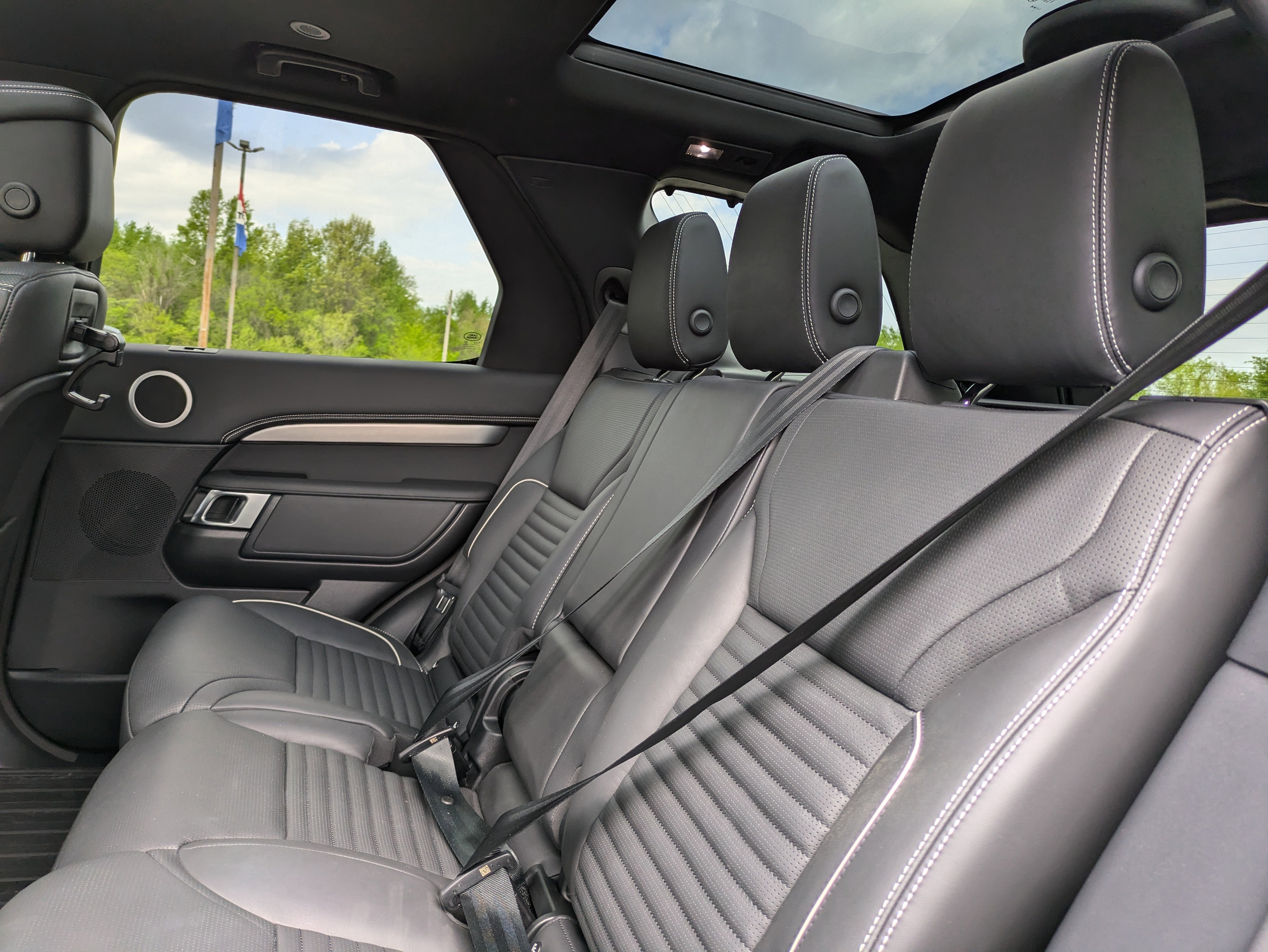 2024 Land Rover Discovery Dynamic SE