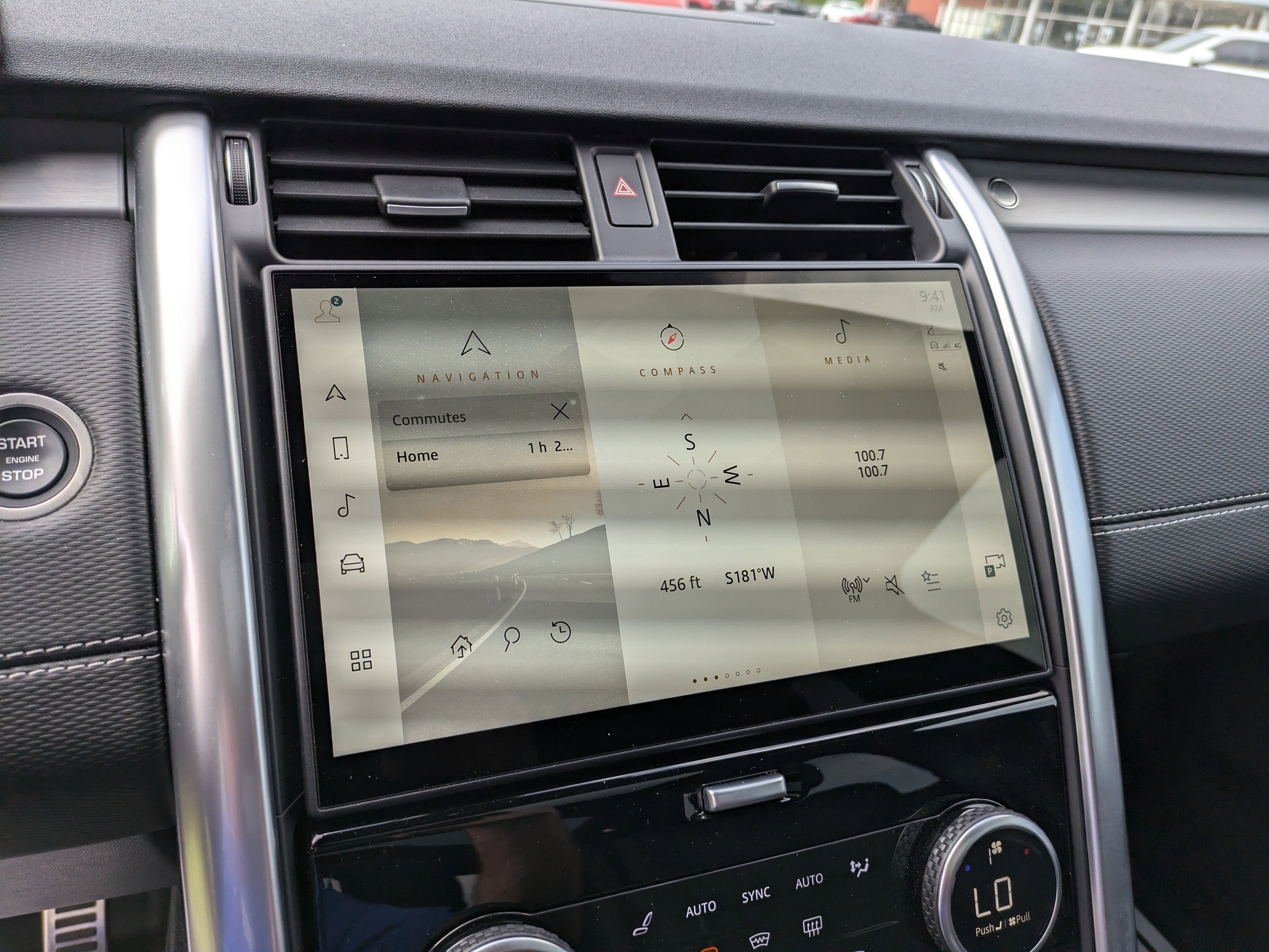 2024 Land Rover Discovery Dynamic SE