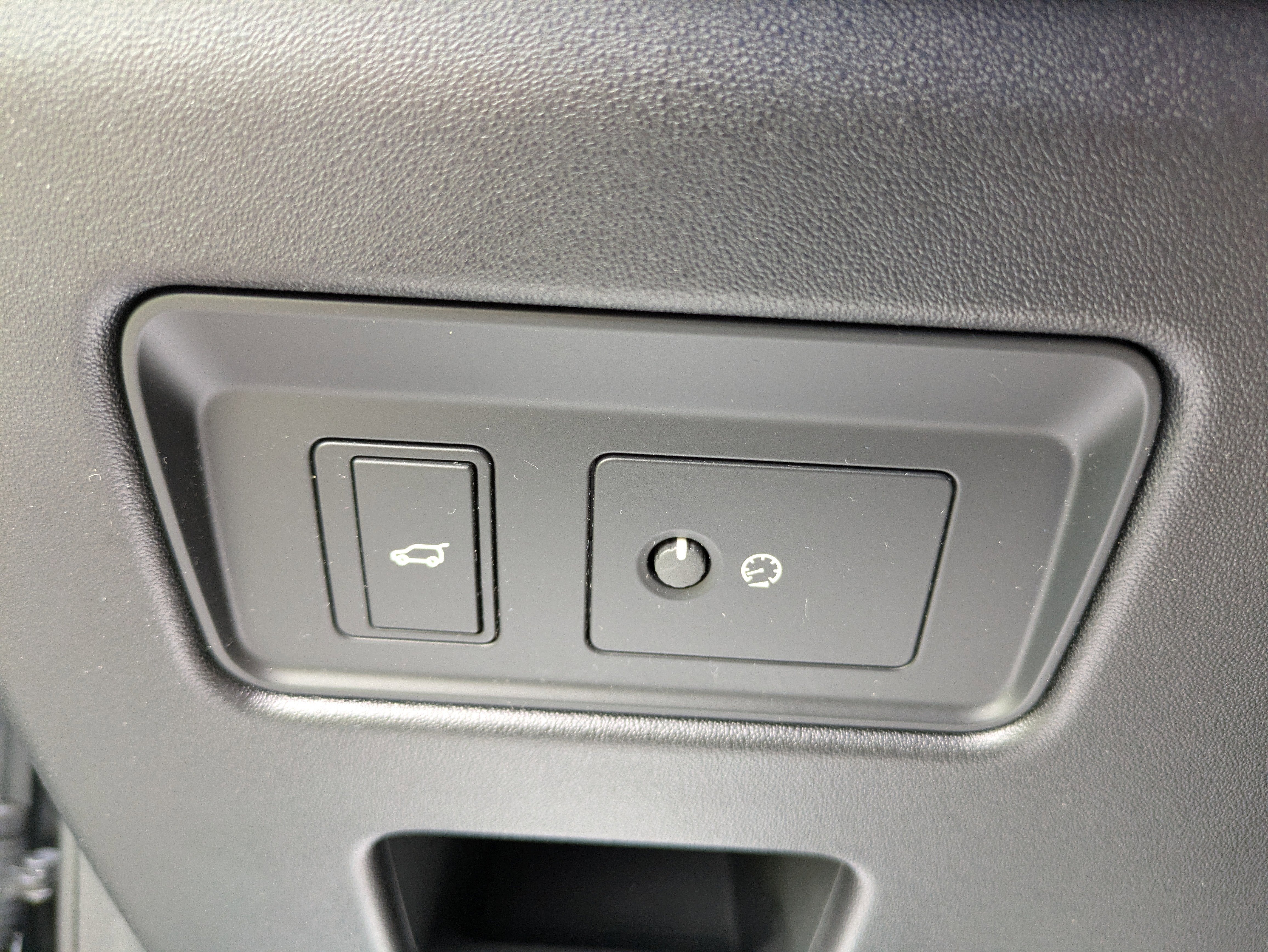 2024 Land Rover Discovery Dynamic SE