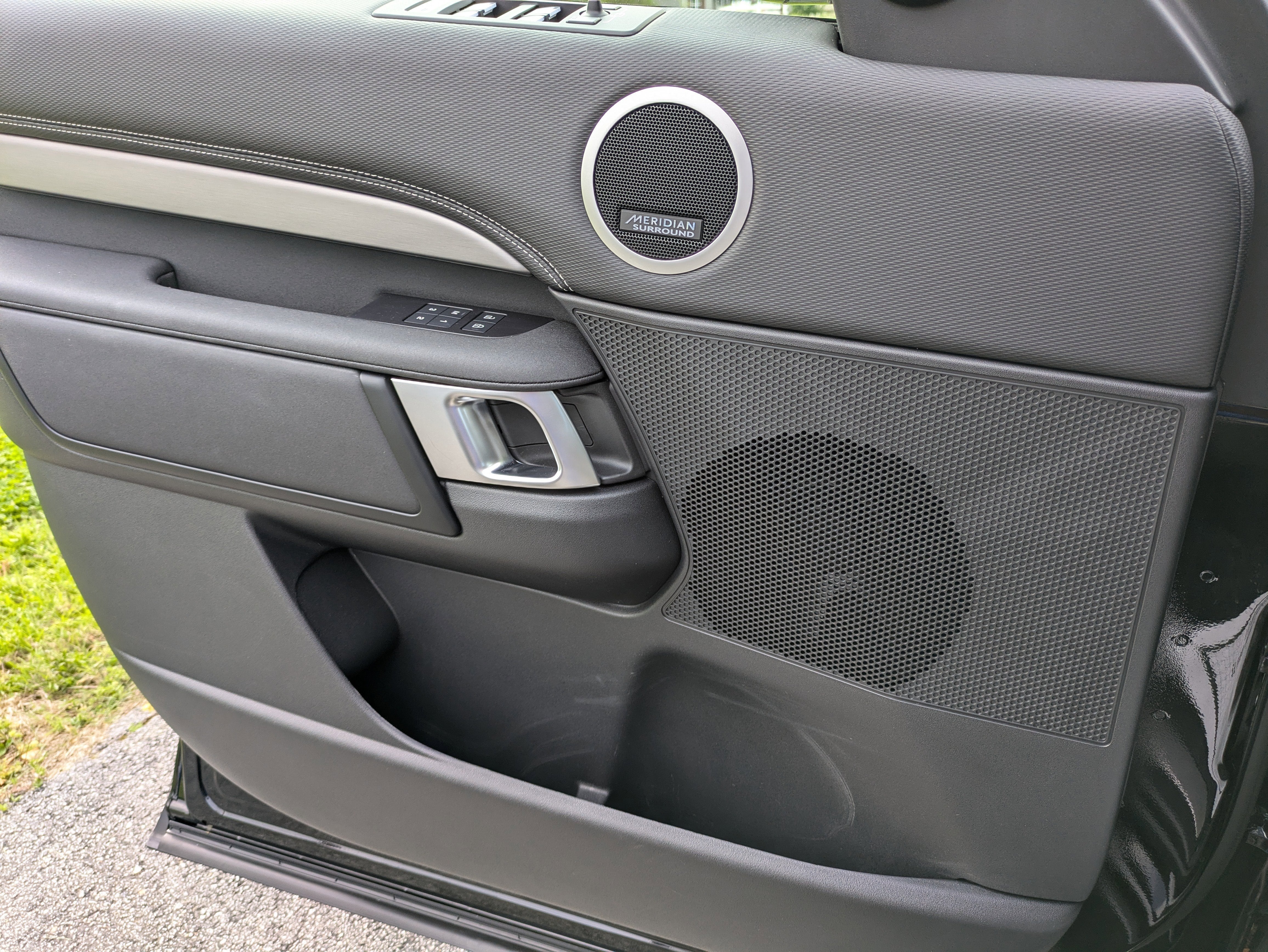 2024 Land Rover Discovery Dynamic SE