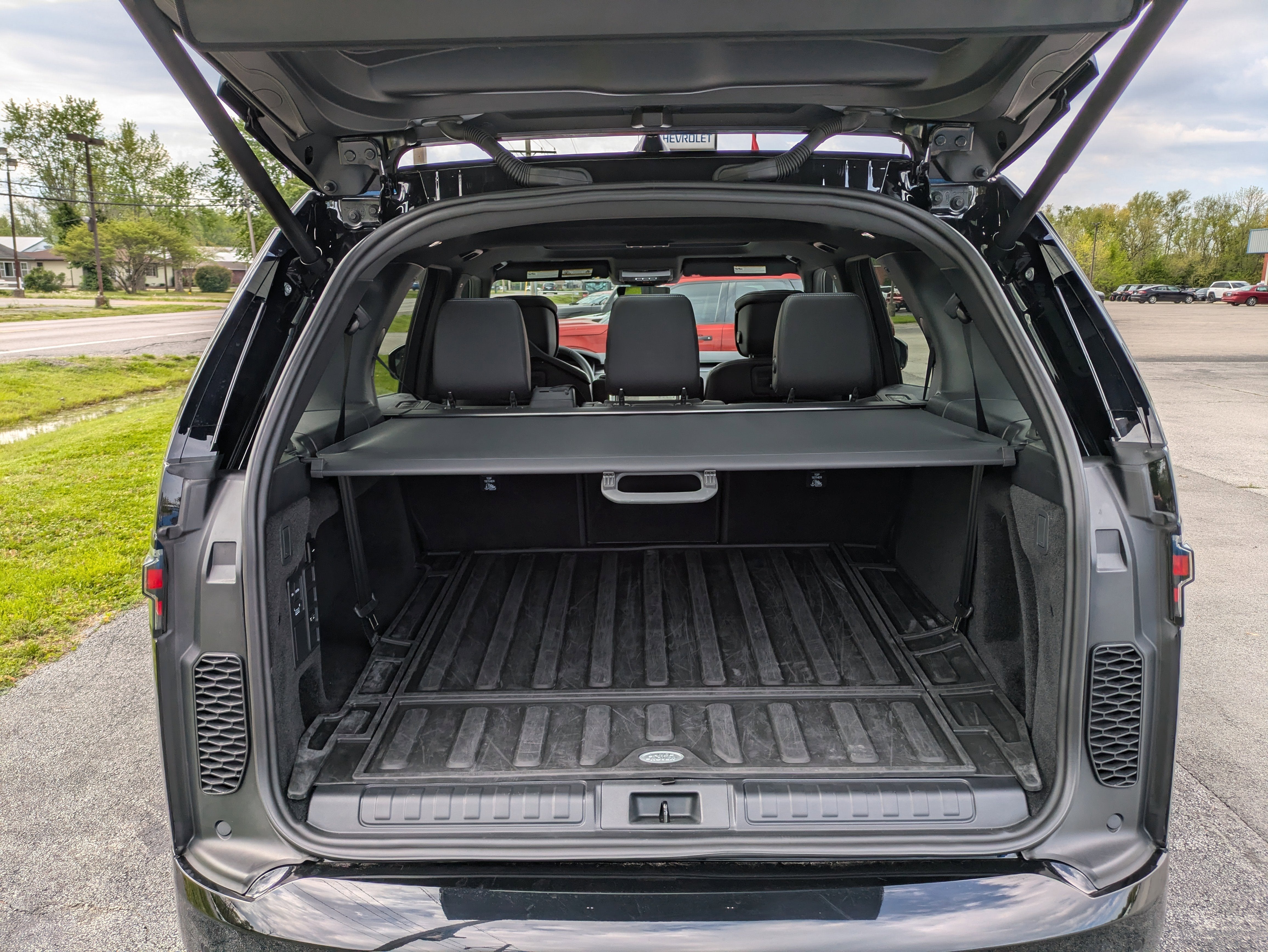 2024 Land Rover Discovery Dynamic SE