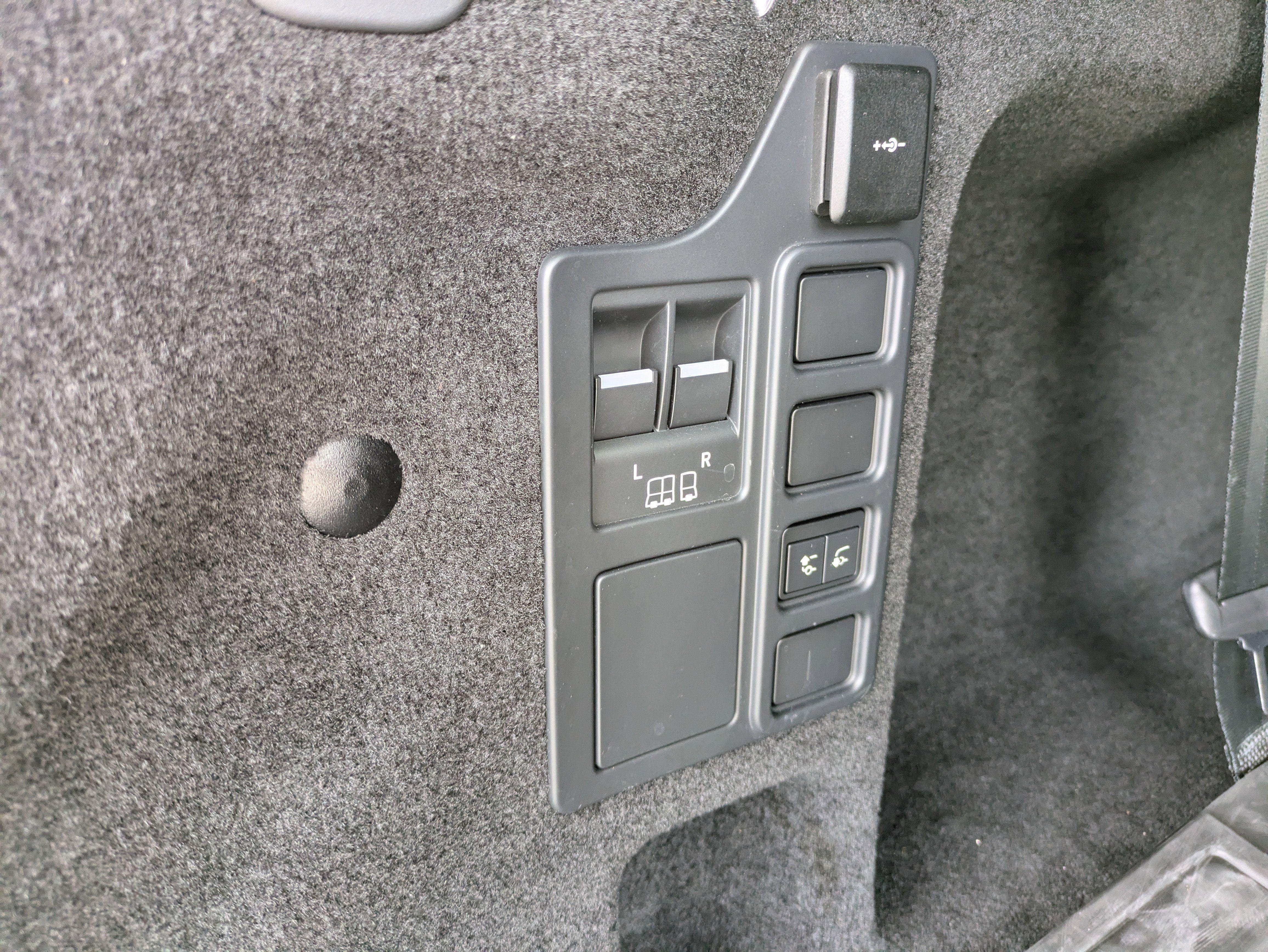 2024 Land Rover Discovery Dynamic SE