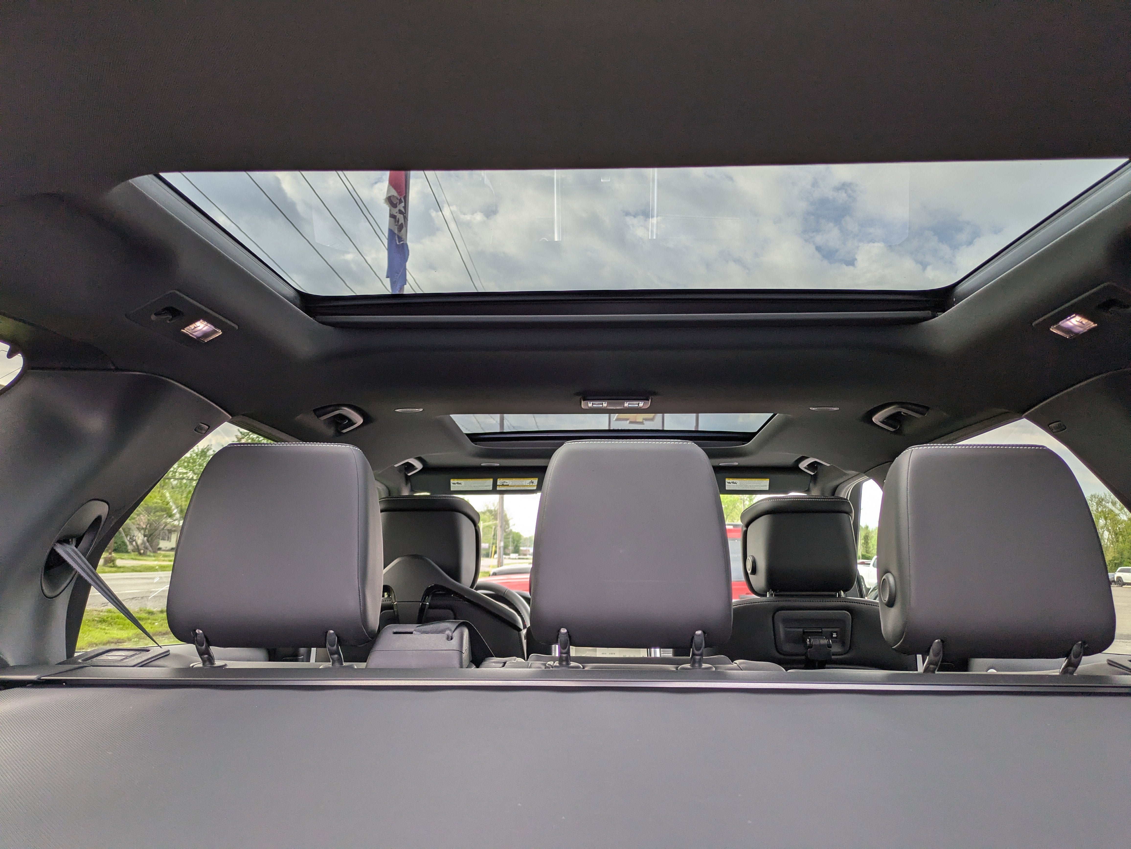 2024 Land Rover Discovery Dynamic SE